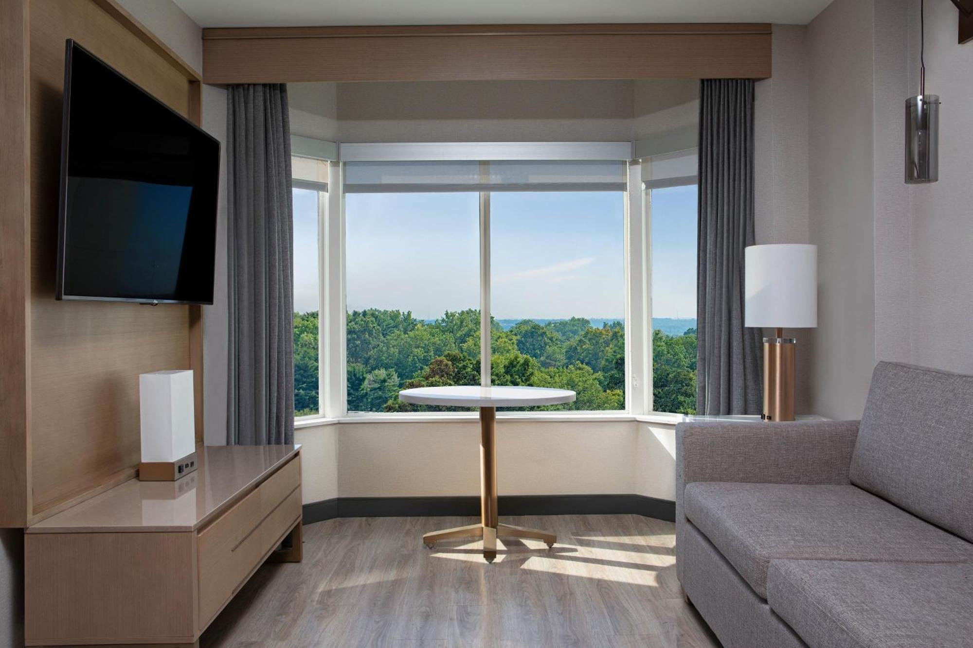 Sheraton Suites Columbus Worthington Экстерьер фото